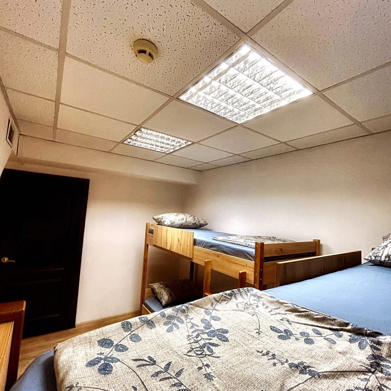 Dorm Dormitory room